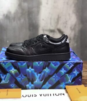 LV SNEAKER