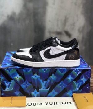 LV SNEAKER
