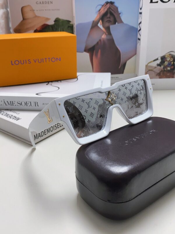 LV SUNGLASSES - Image 8