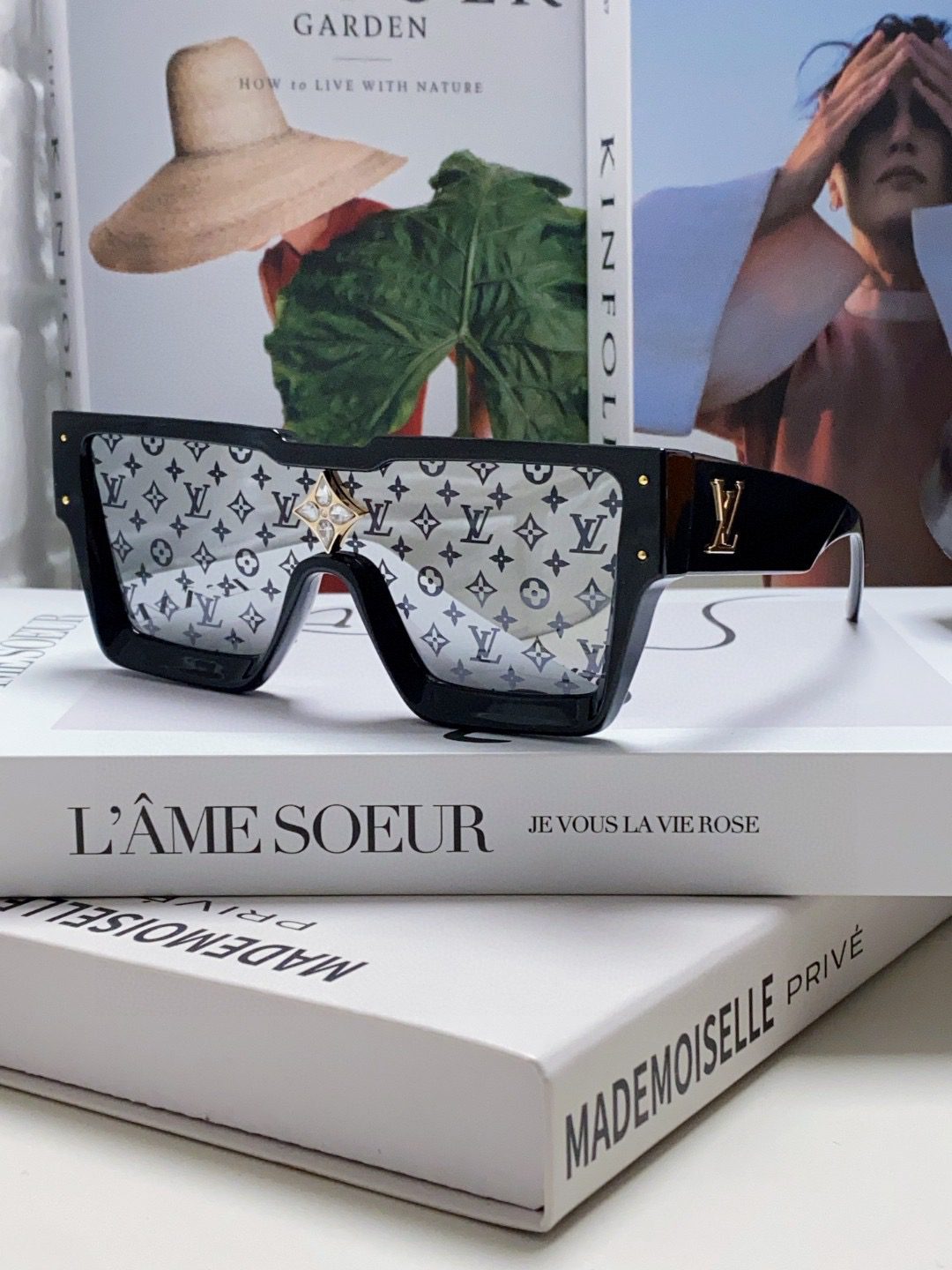 LV SUNGLASSES - Image 2
