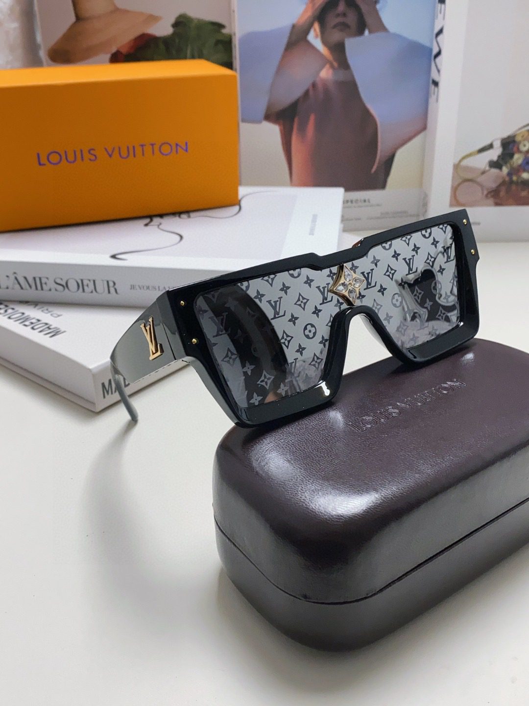 LV SUNGLASSES - Image 7