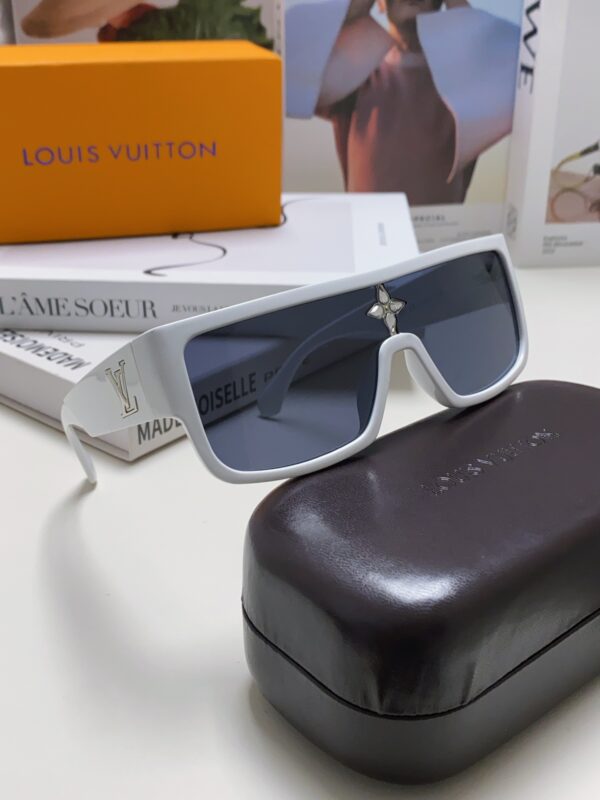 LV SUNGLASSES - Image 8