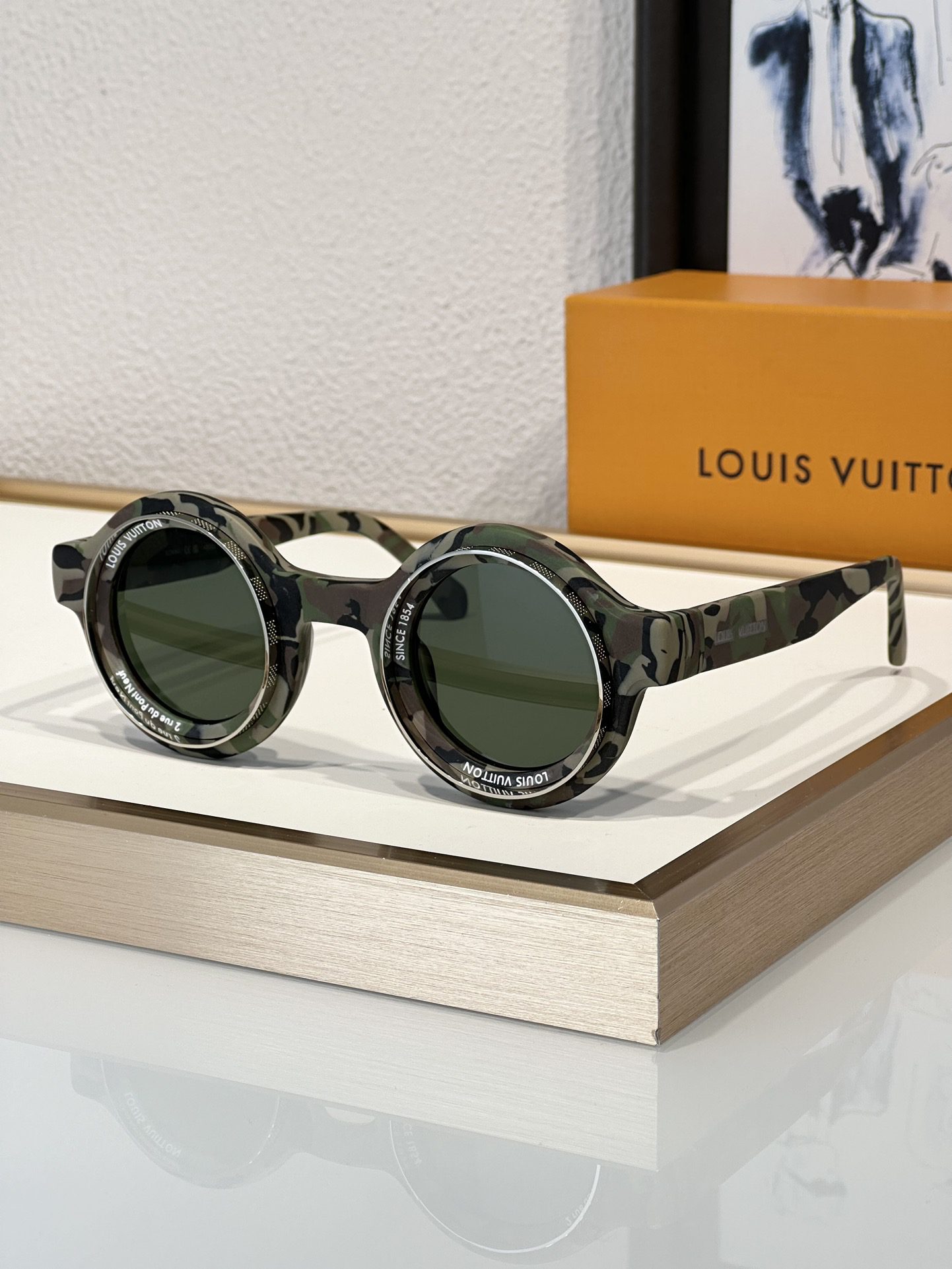 LV SUNGLASSES - Image 2