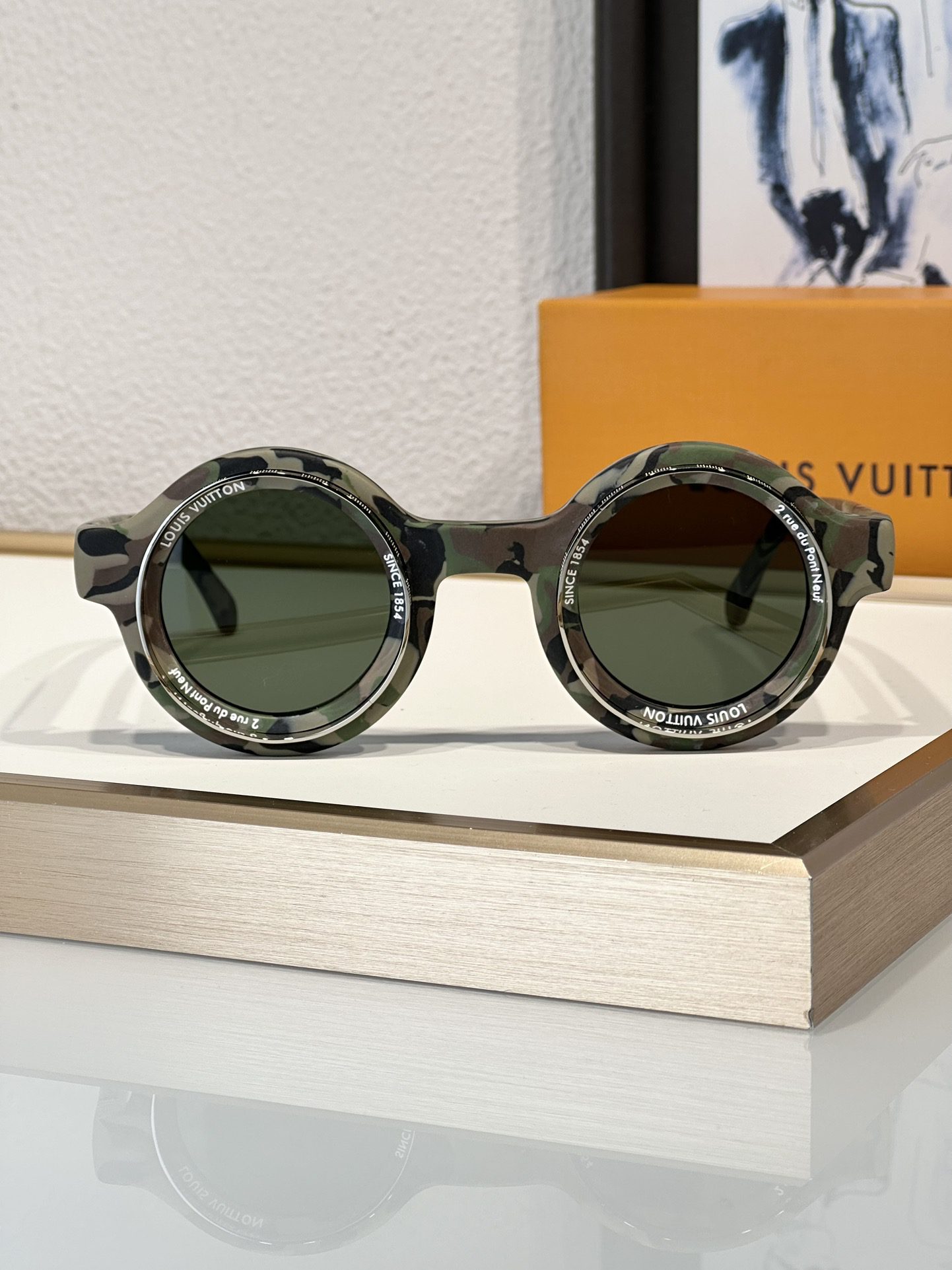 LV SUNGLASSES - Image 5