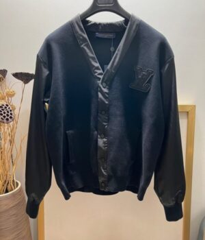 LV SWEATER