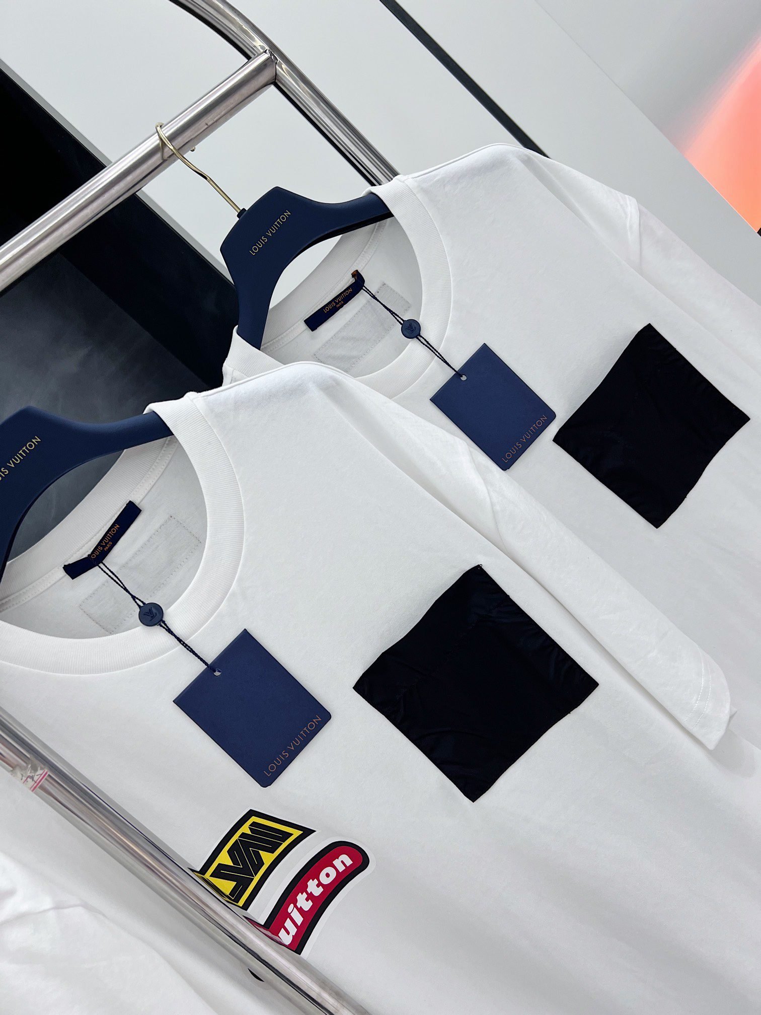 LV TSHIRT - Image 7
