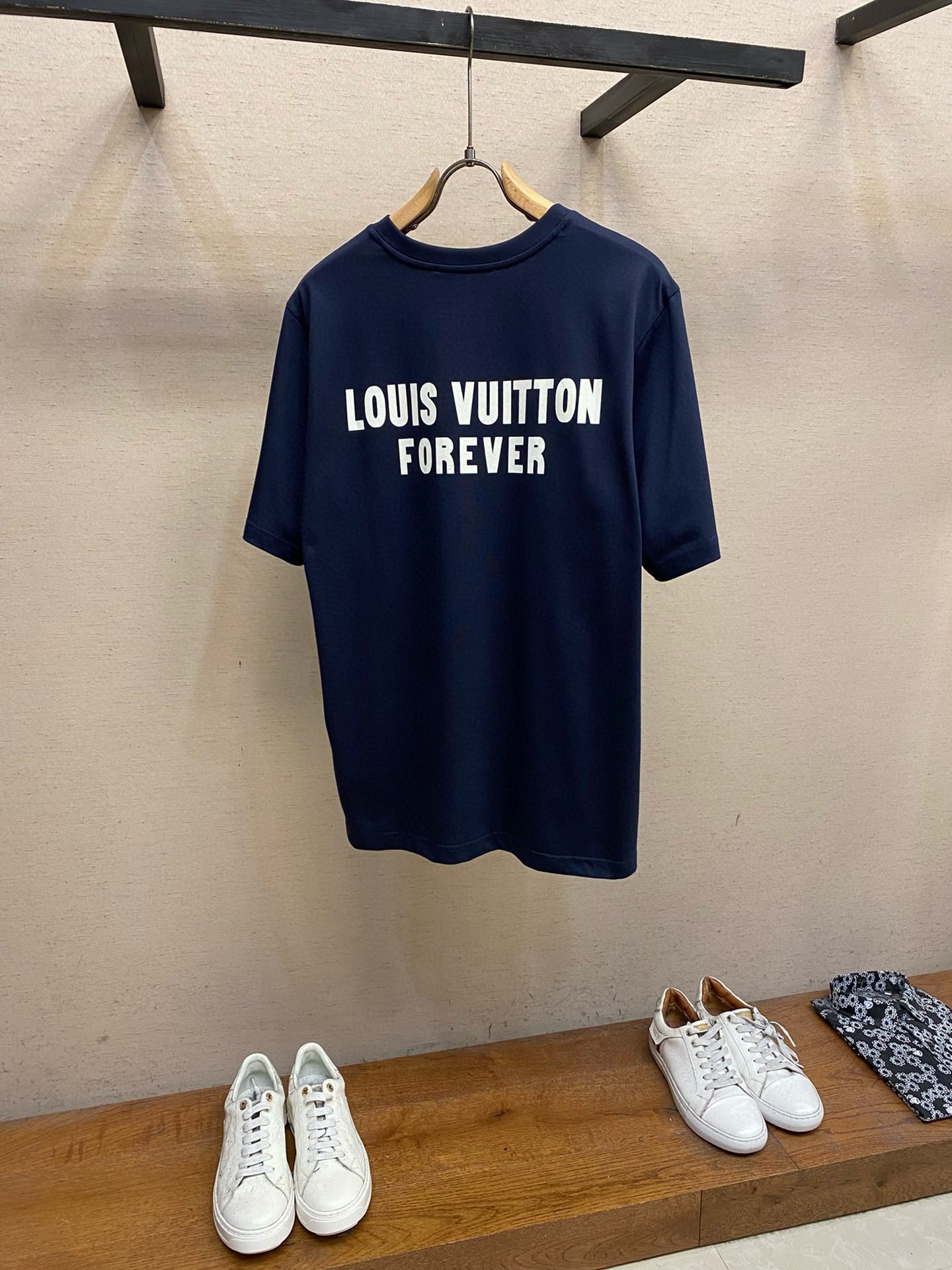 LV TSHIRT - Image 3