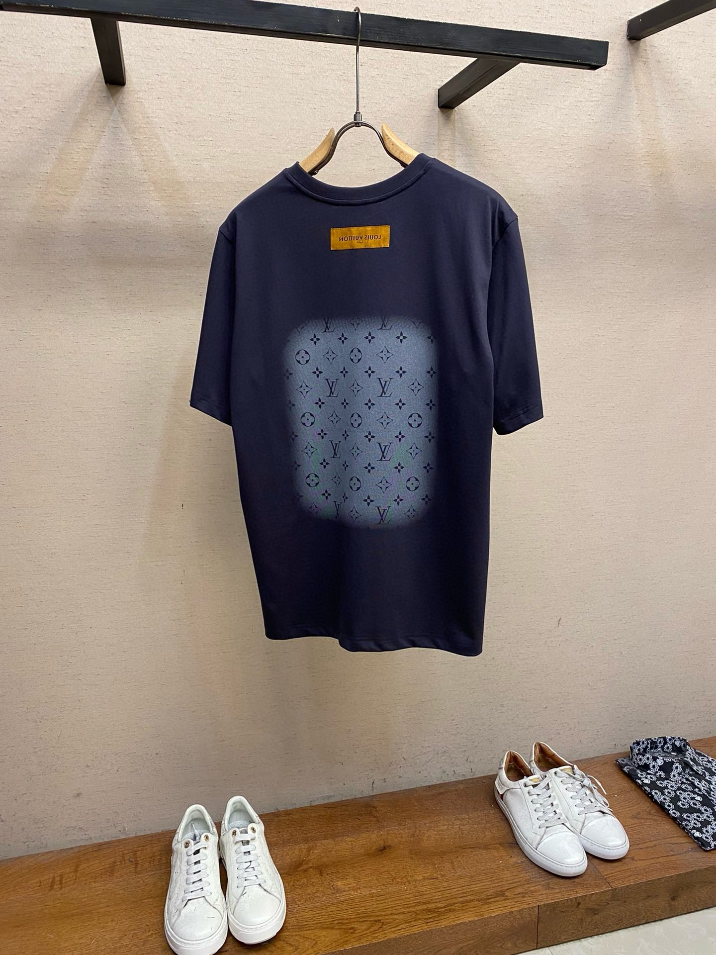 LV TSHIRT - Image 3