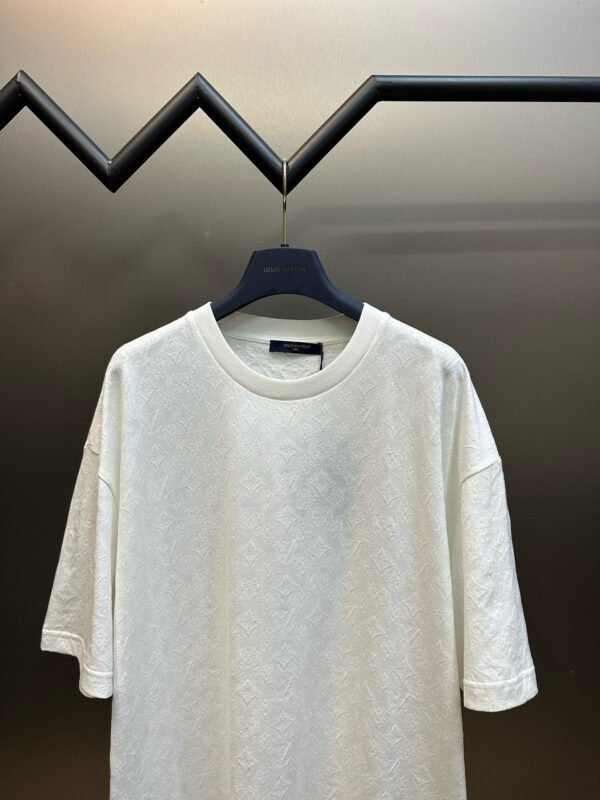 LV TSHIRT - Image 4