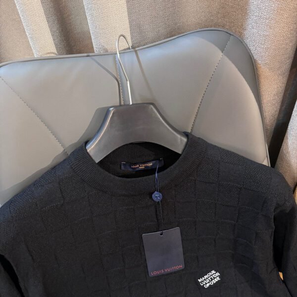 LV TSHIRT - Image 8
