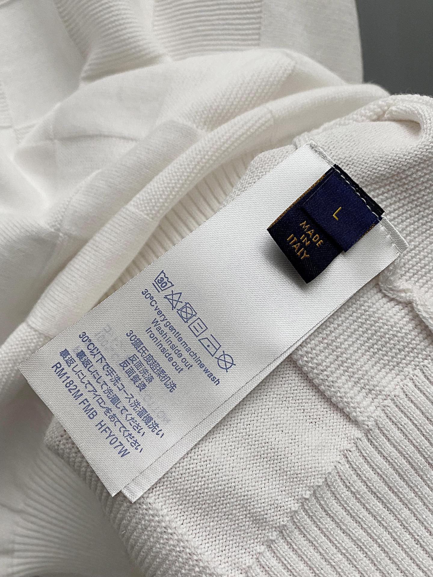 LV TSHIRT - Image 5