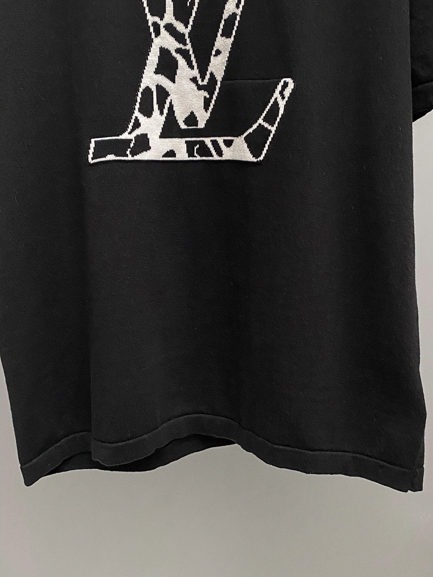 LV TSHIRT - Image 7