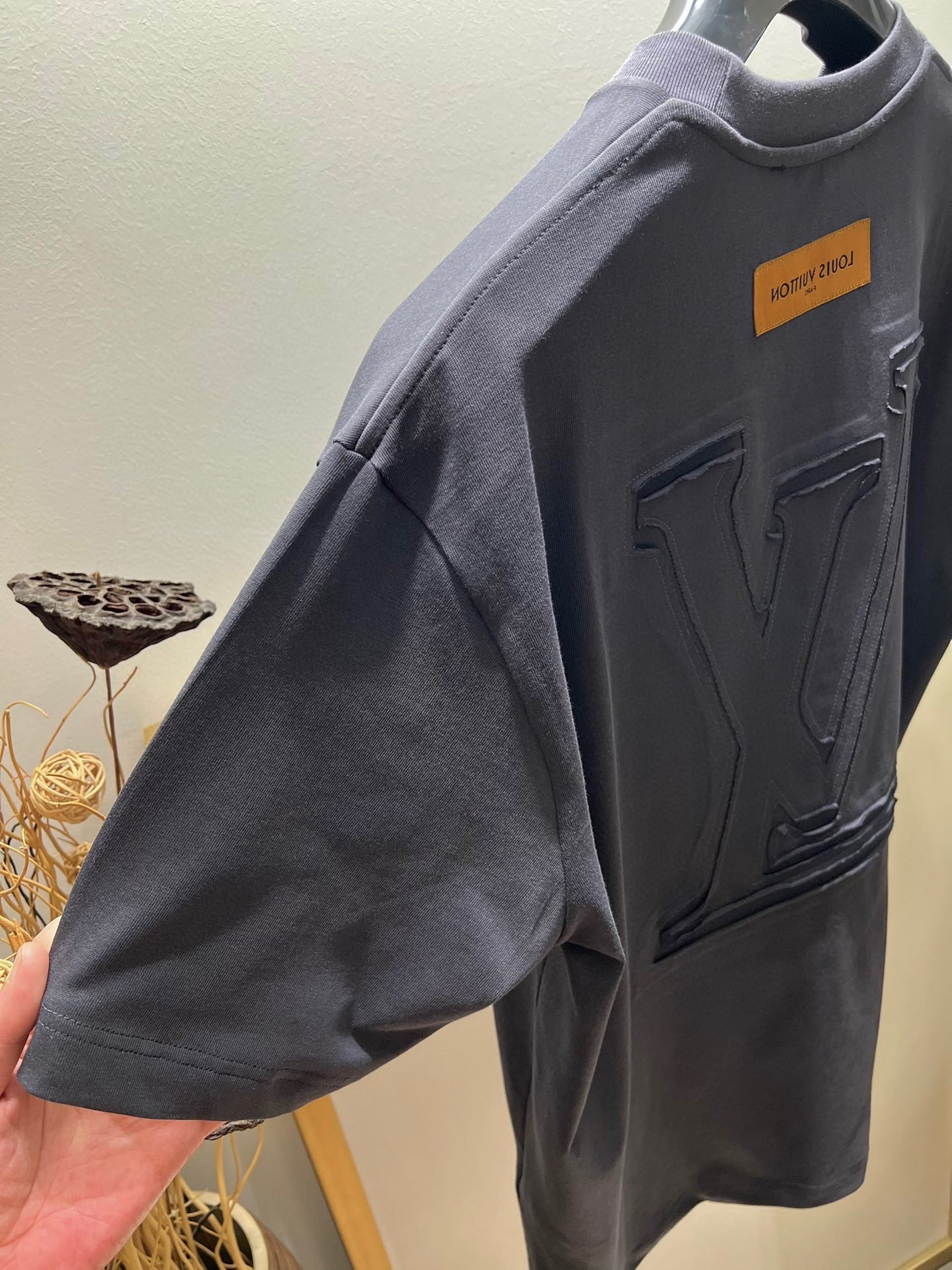 LV TSHIRT - Image 7