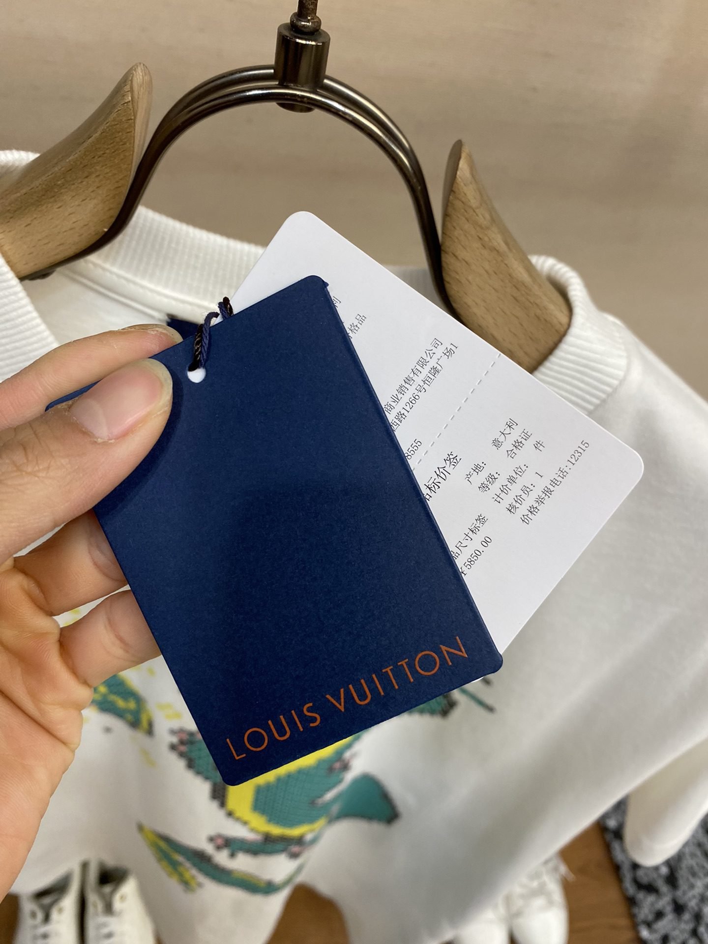 LV TSHIRT - Image 7