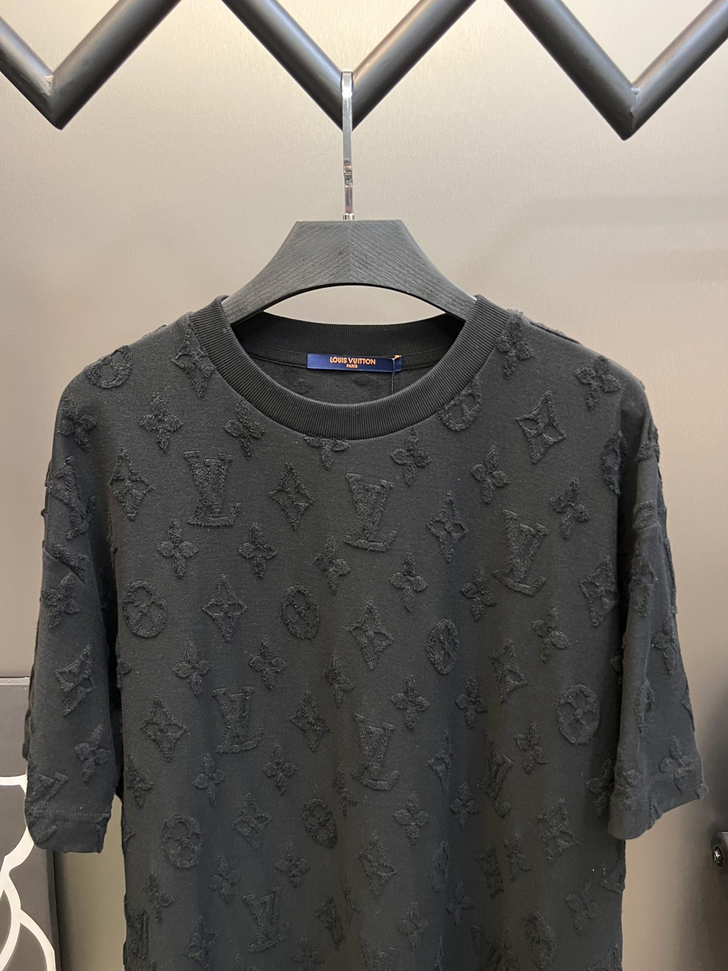 LV TSHIRT - Image 3