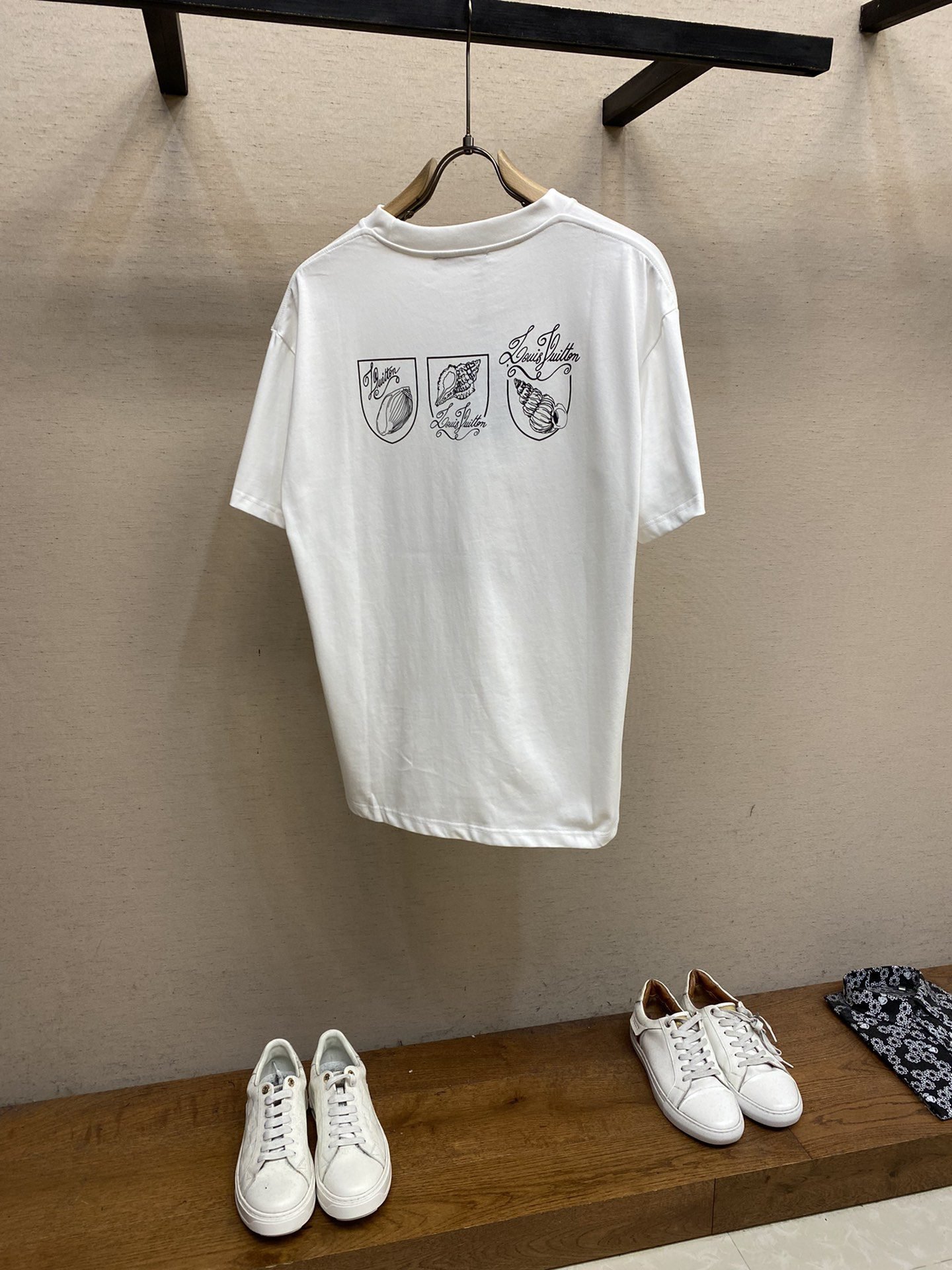 LV TSHIRT - Image 3