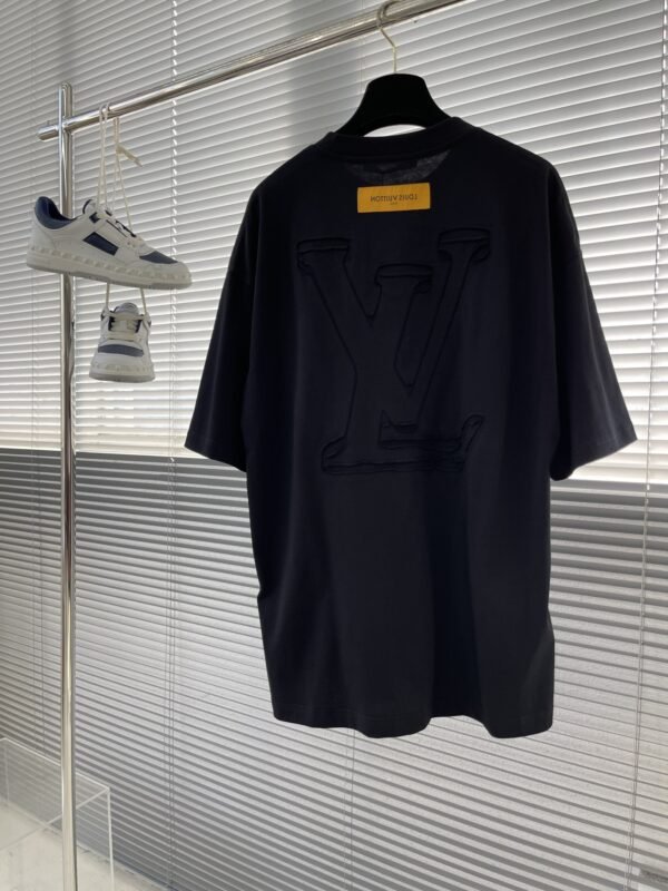 LV TSHIRT - Image 4