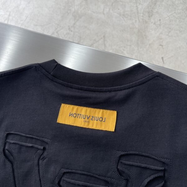 LV TSHIRT - Image 8