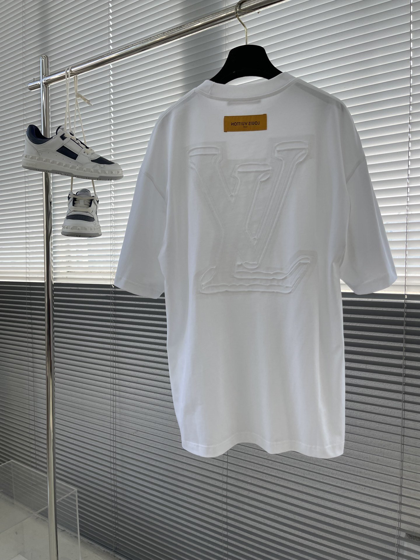 LV TSHIRT - Image 3