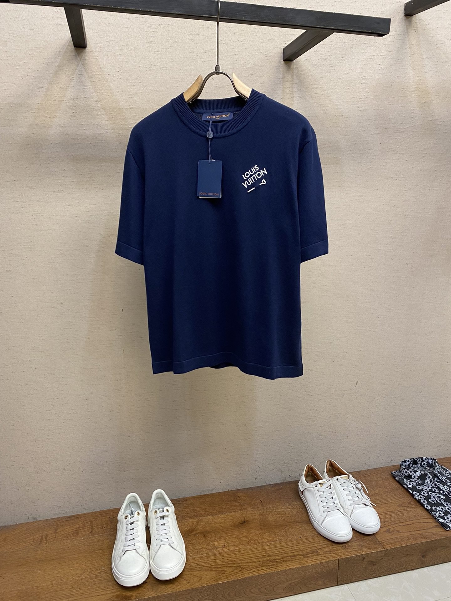 LV TSHIRT - Image 2