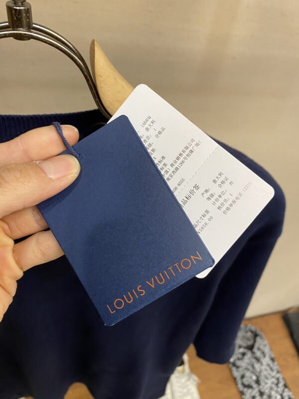 LV TSHIRT - Image 6