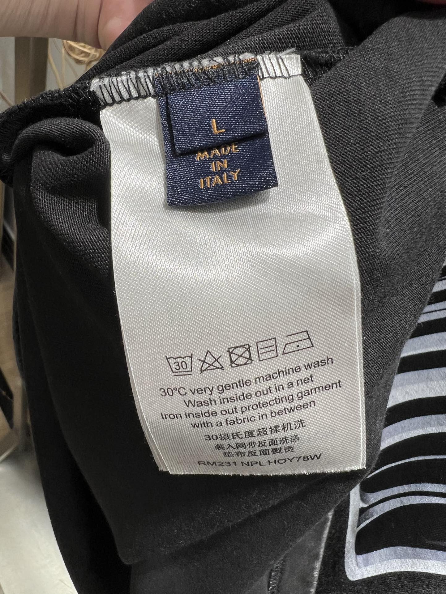 LV TSHIRT - Image 7