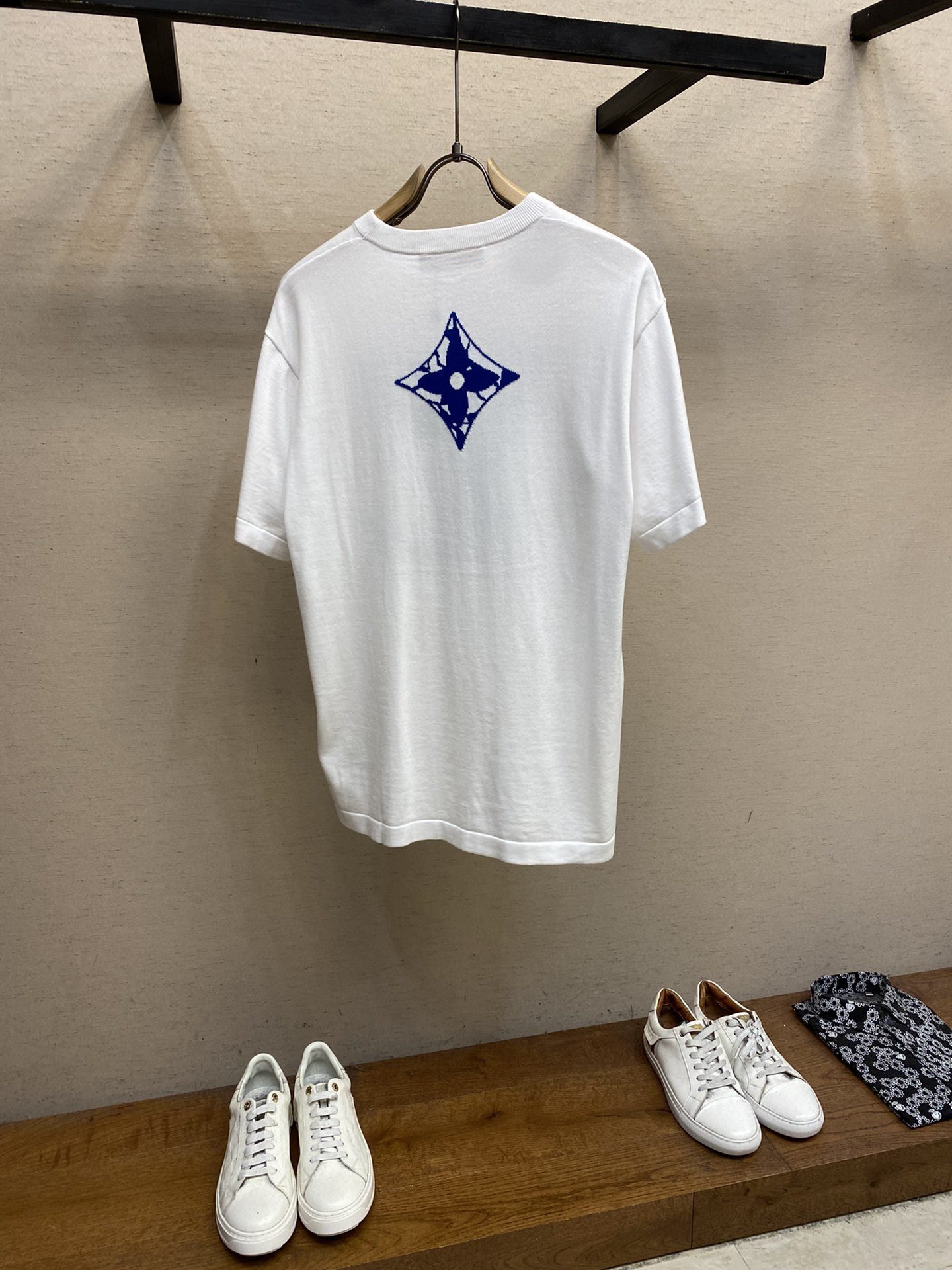 LV TSHIRT - Image 3