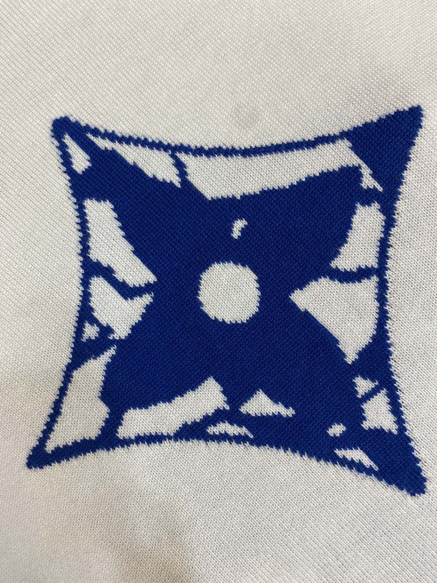 LV TSHIRT - Image 5