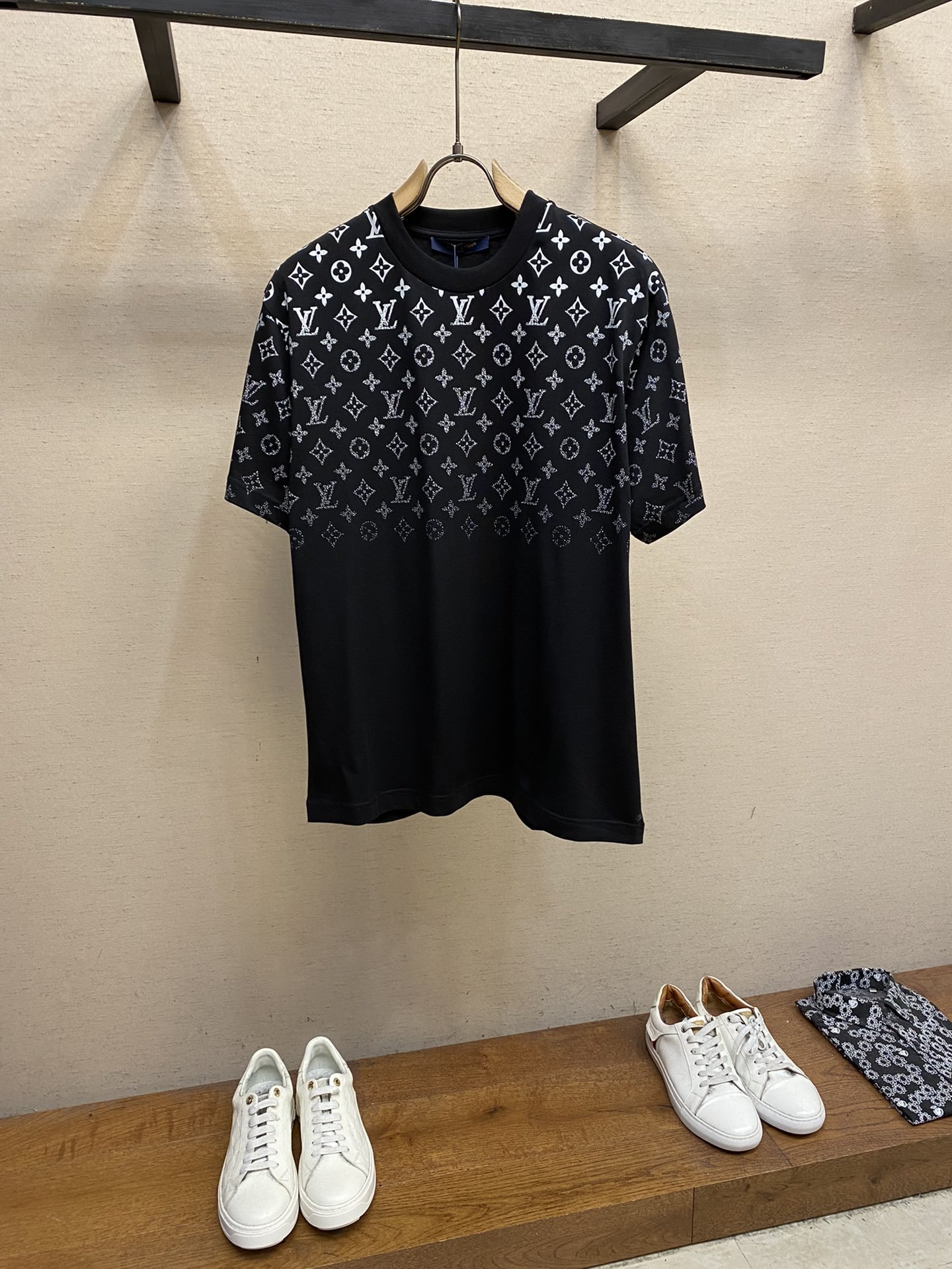 LV TSHIRT - Image 2