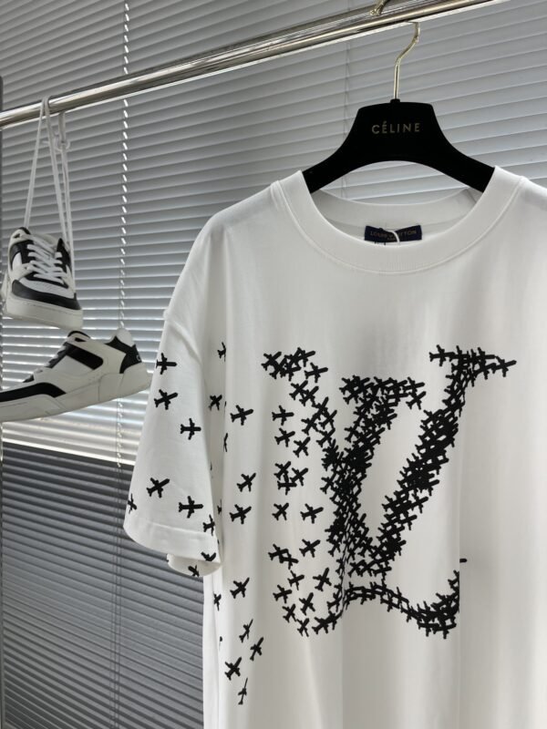 LV TSHIRT - Image 4