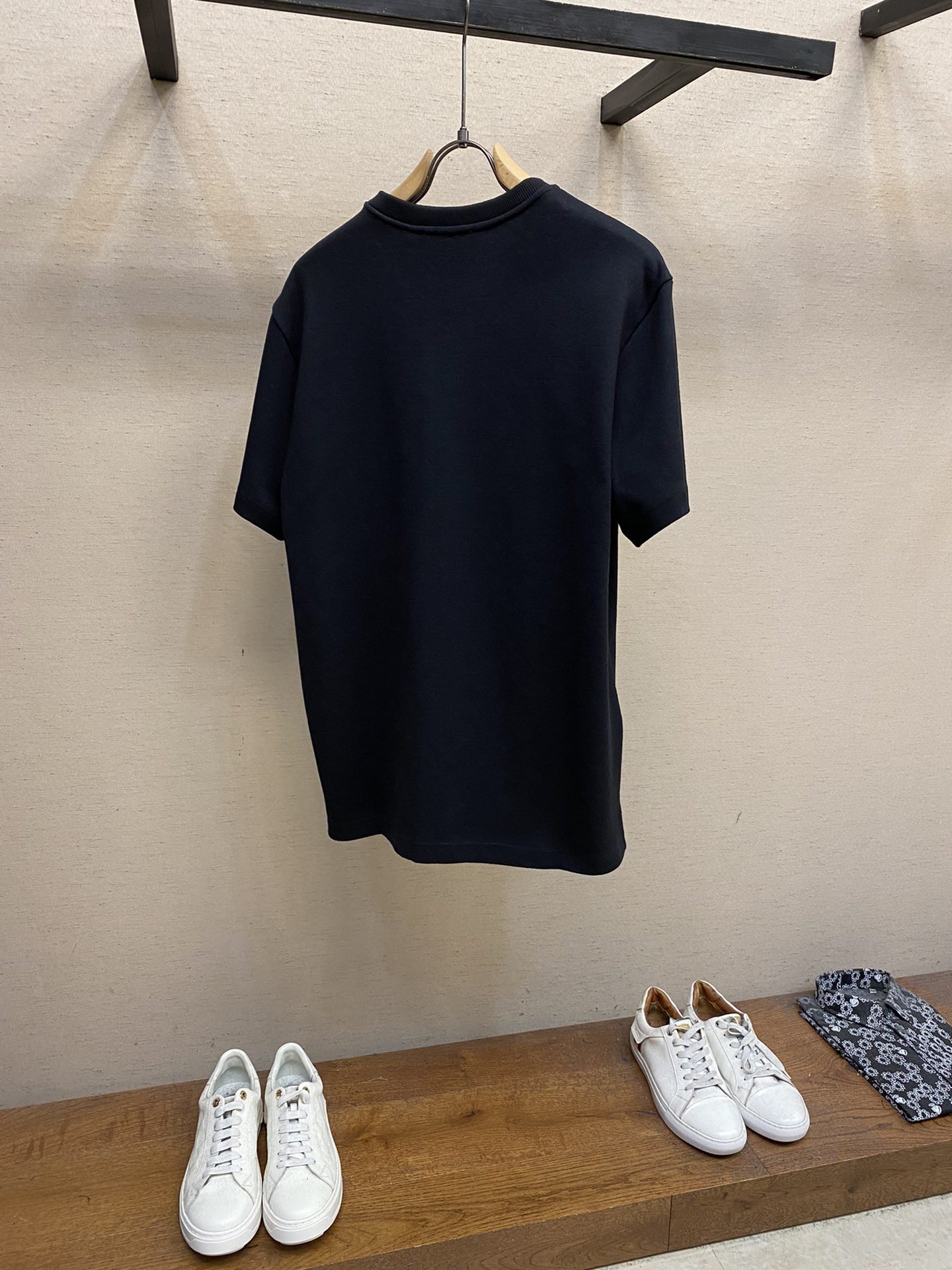 LV TSHIRT - Image 3