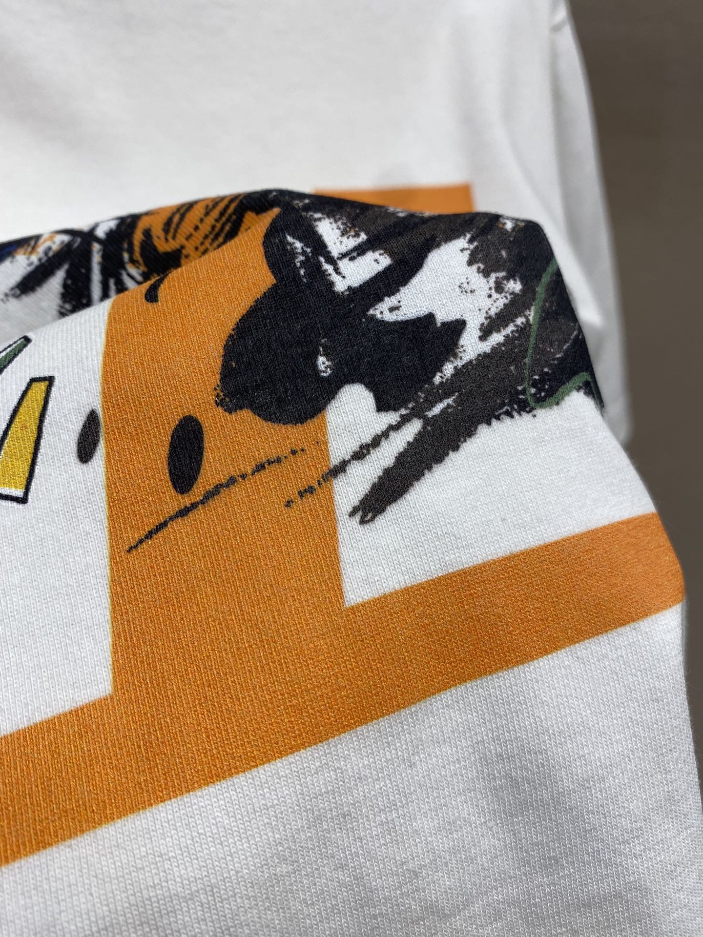 LV TSHIRT - Image 5
