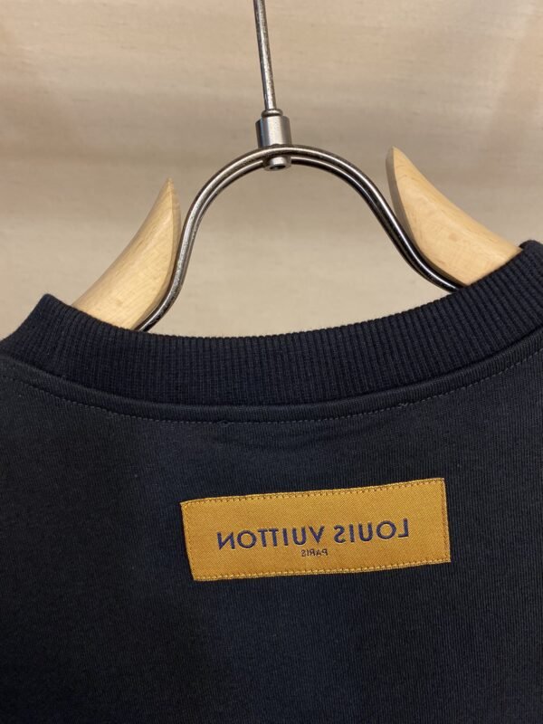 LV TSHIRT - Image 8