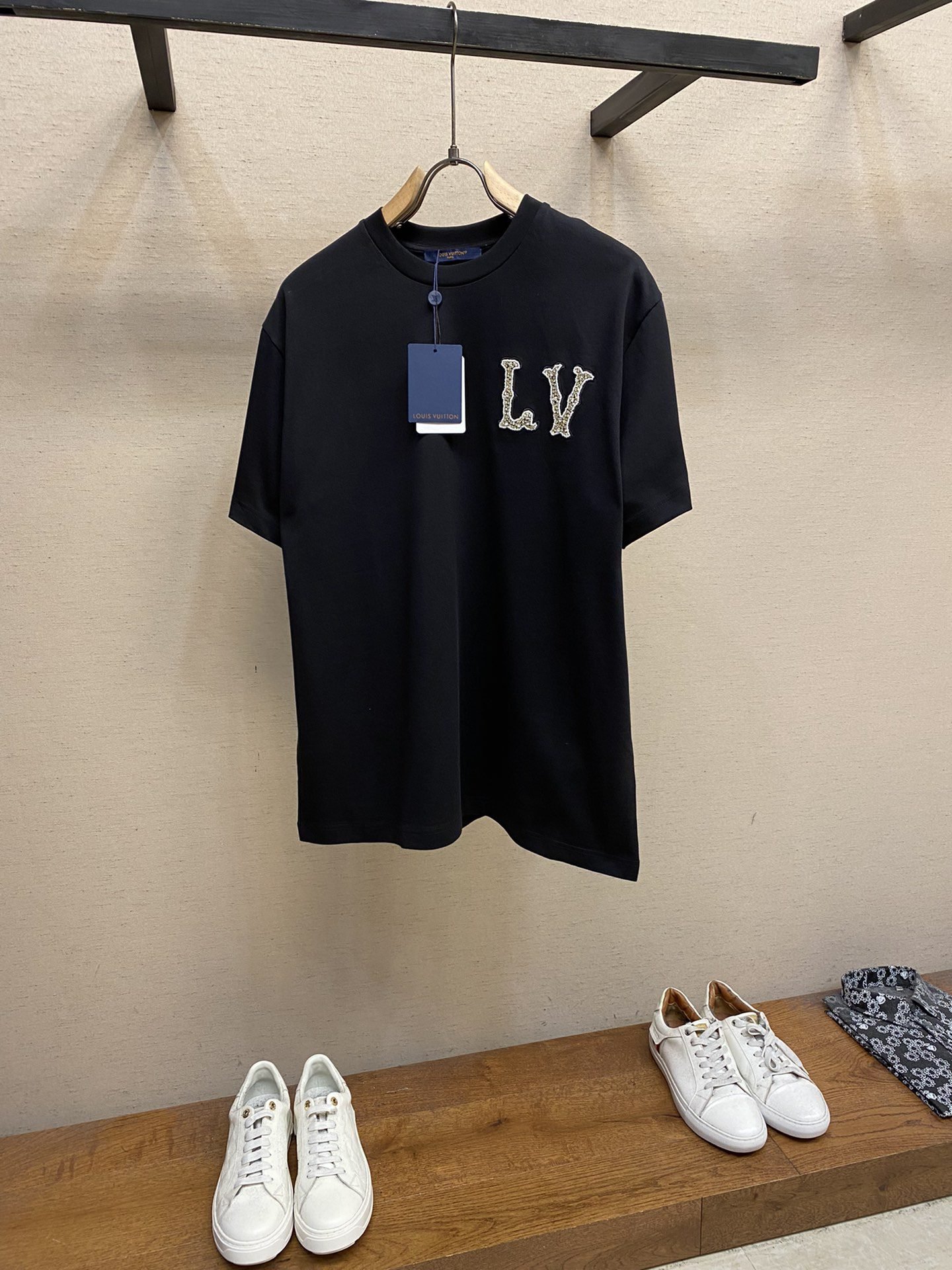 LV TSHIRT - Image 2