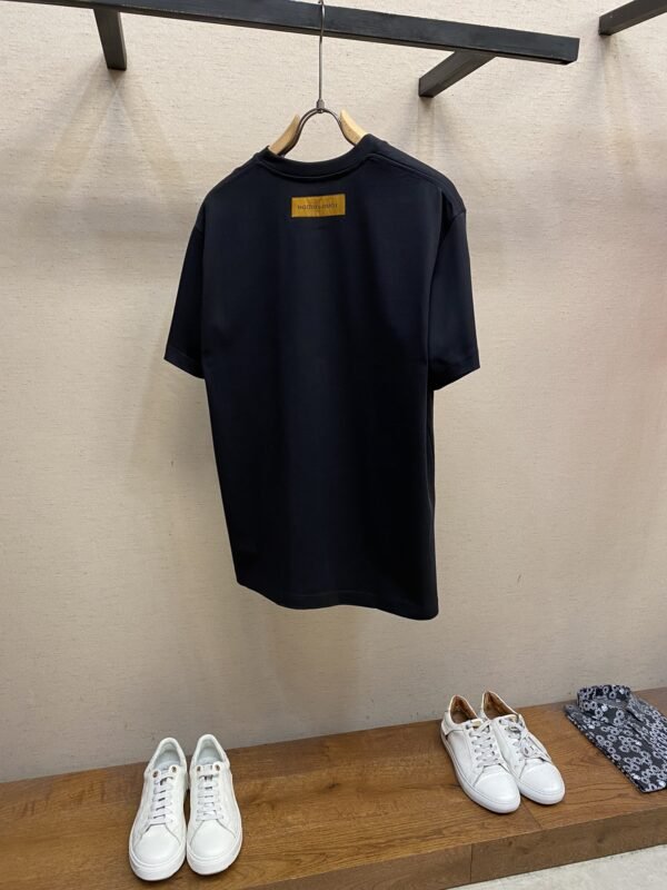 LV TSHIRT - Image 4