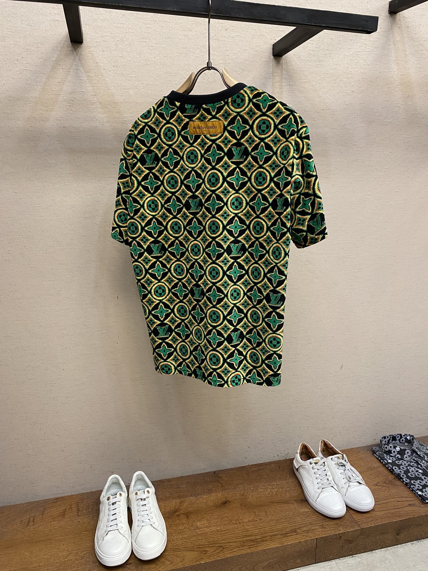 LV TSHIRT - Image 3