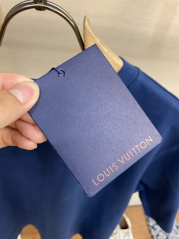LV TSHIRT - Image 6