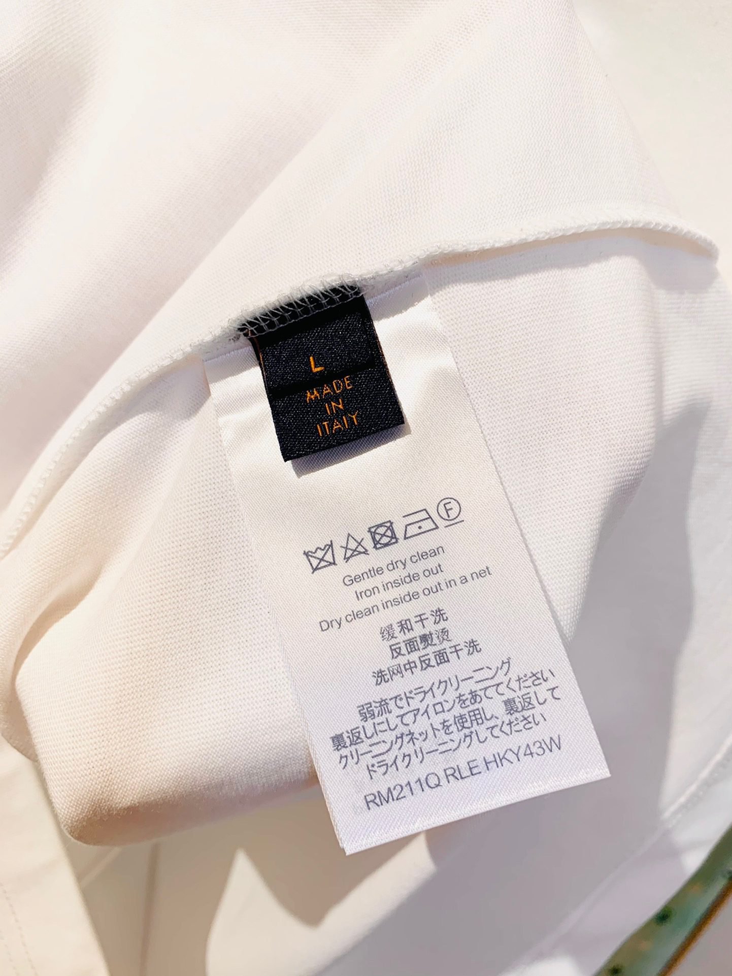 LV TSHIRT - Image 5