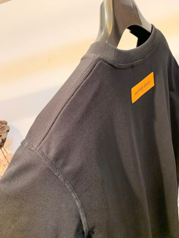 LV TSHIRT - Image 8