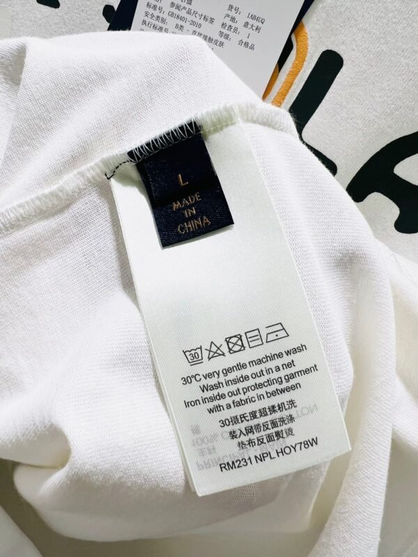LV TSHIRT - Image 8