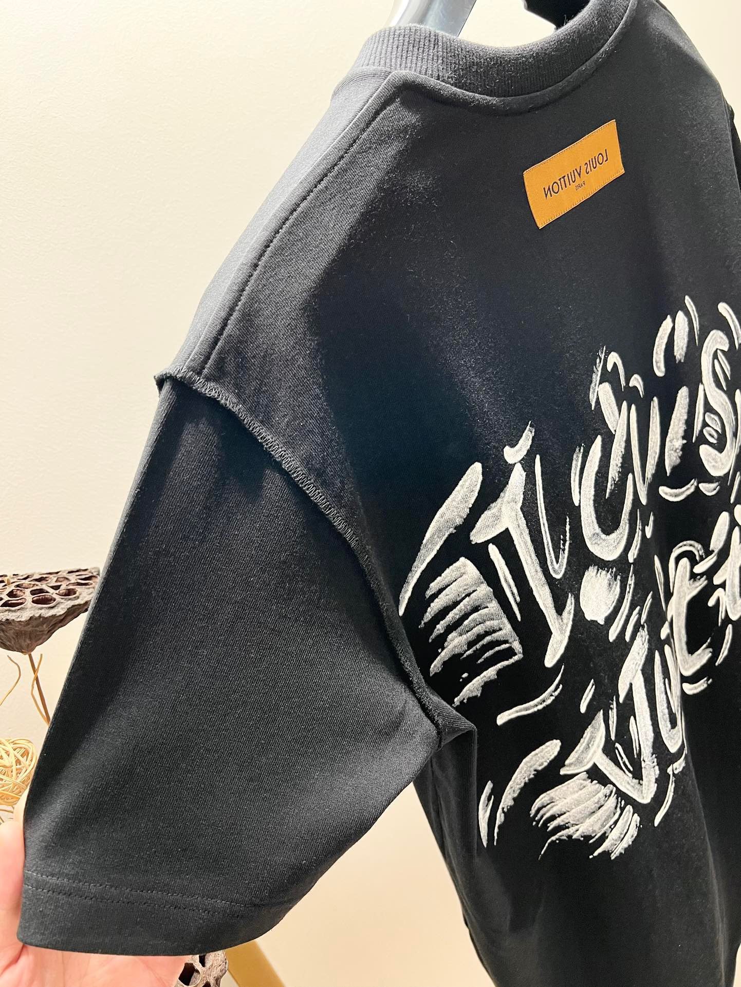 LV TSHIRT - Image 7