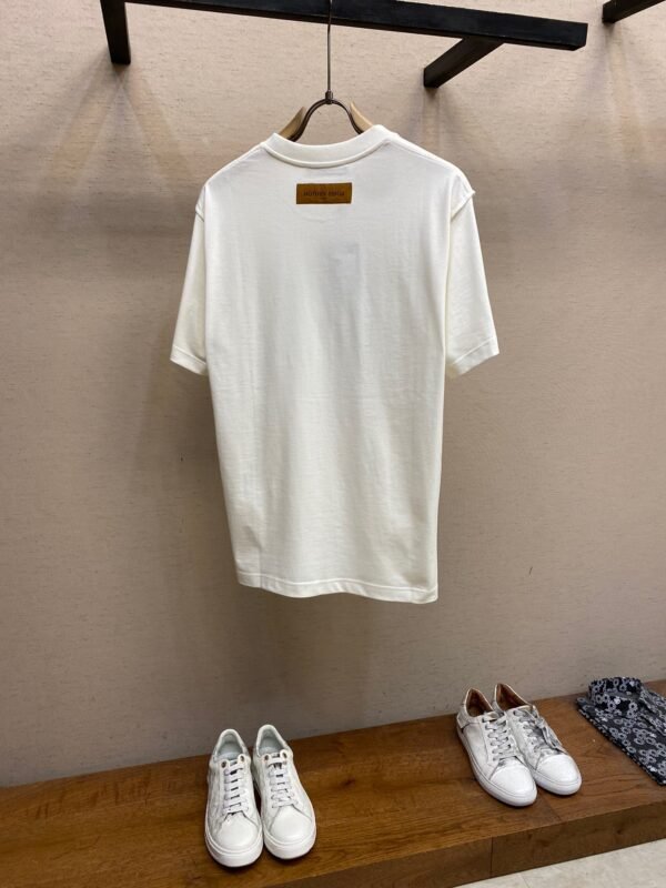 LV TSHIRT - Image 4