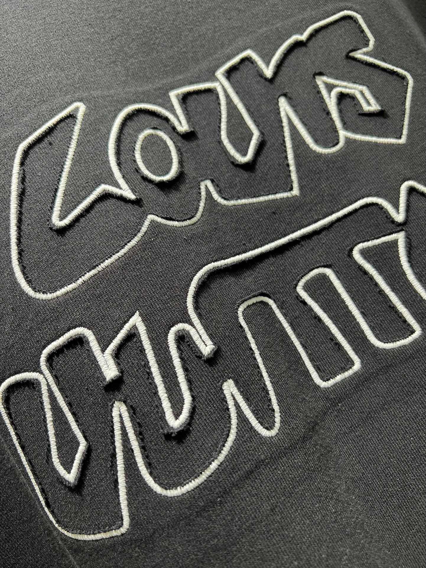 LV TSHIRT - Image 7