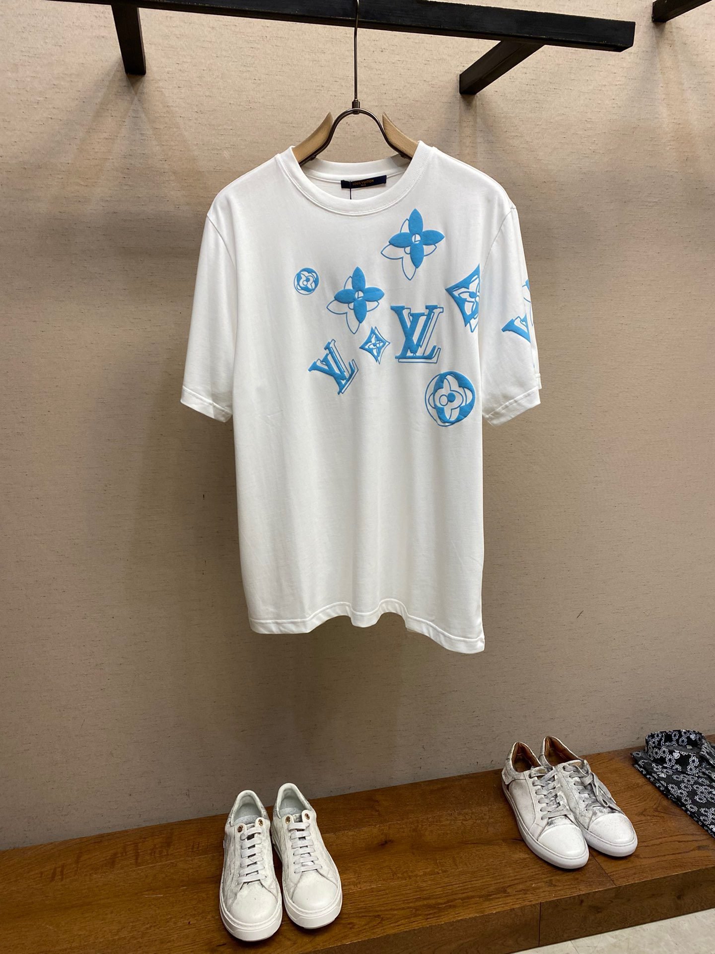LV TSHIRT - Image 2