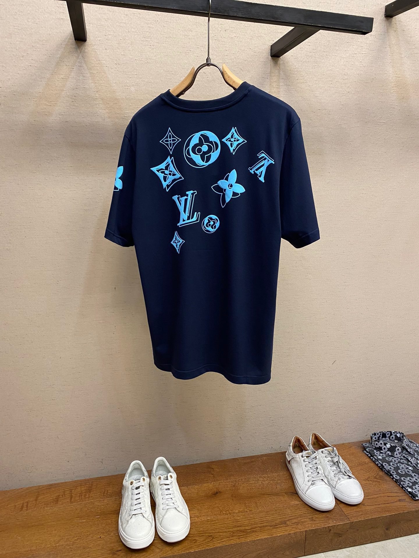 LV TSHIRT - Image 3