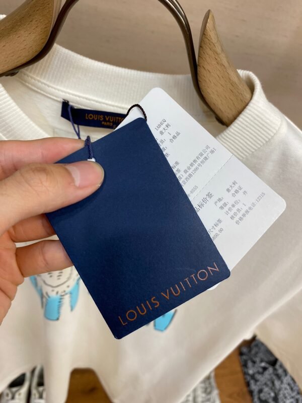 LV TSHIRT - Image 8