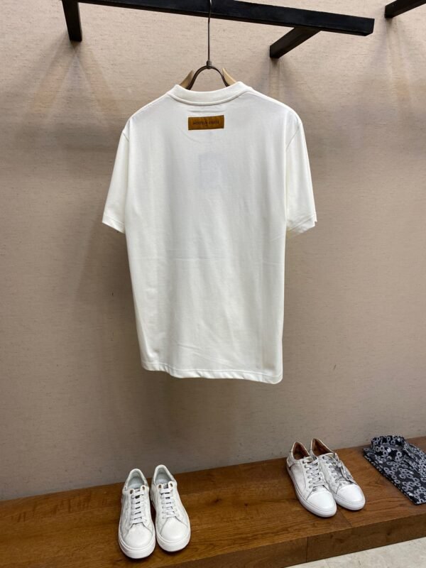 LV TSHIRT - Image 4