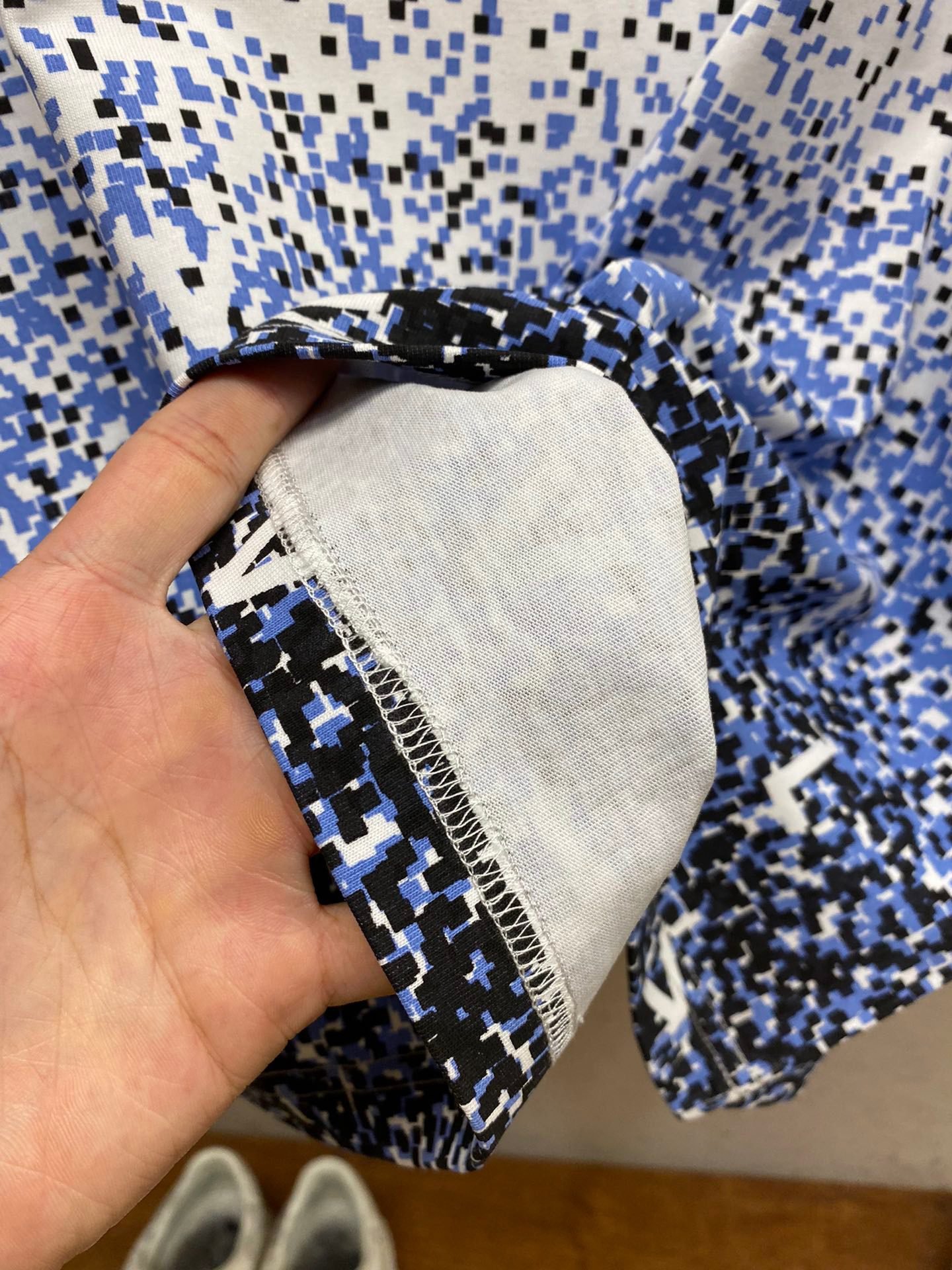 LV TSHIRT - Image 7