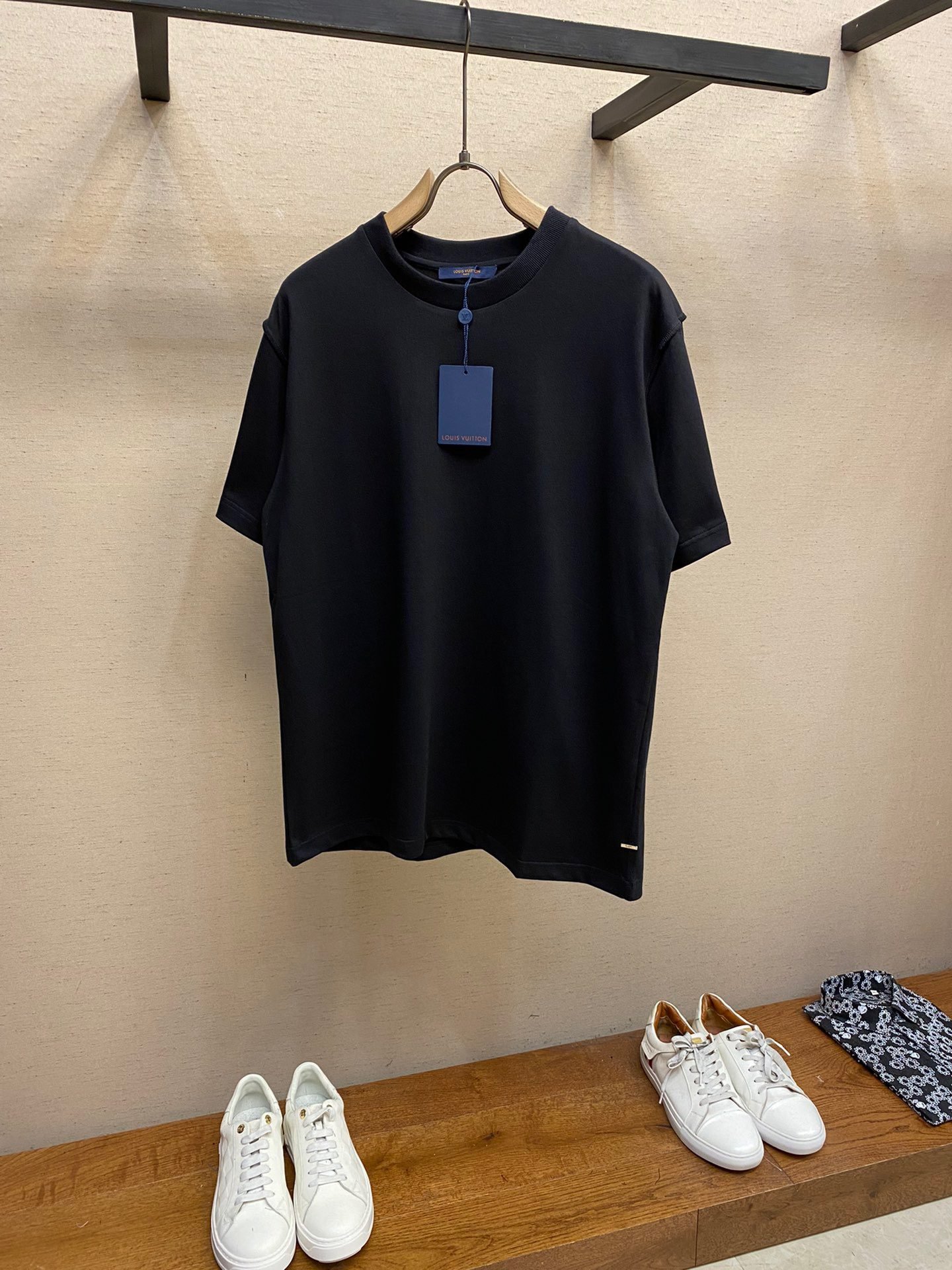 LV TSHIRT - Image 2
