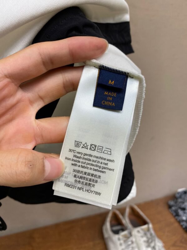 LV TSHIRT - Image 8